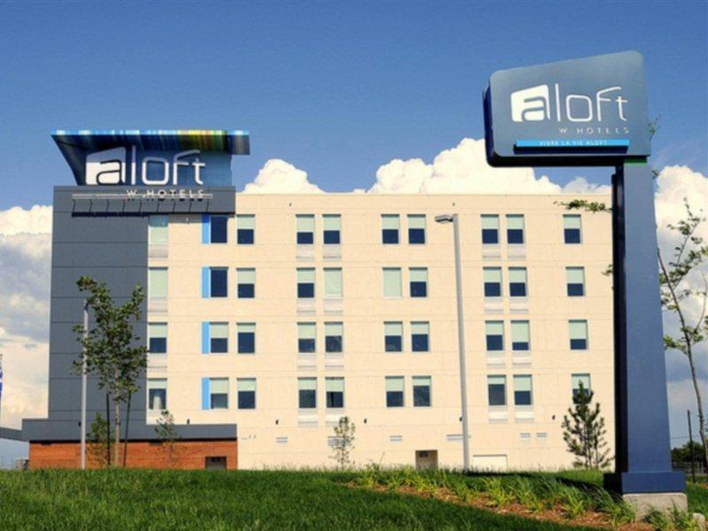 Aloft Montreal Airport Hotel Dorval Bagian luar foto